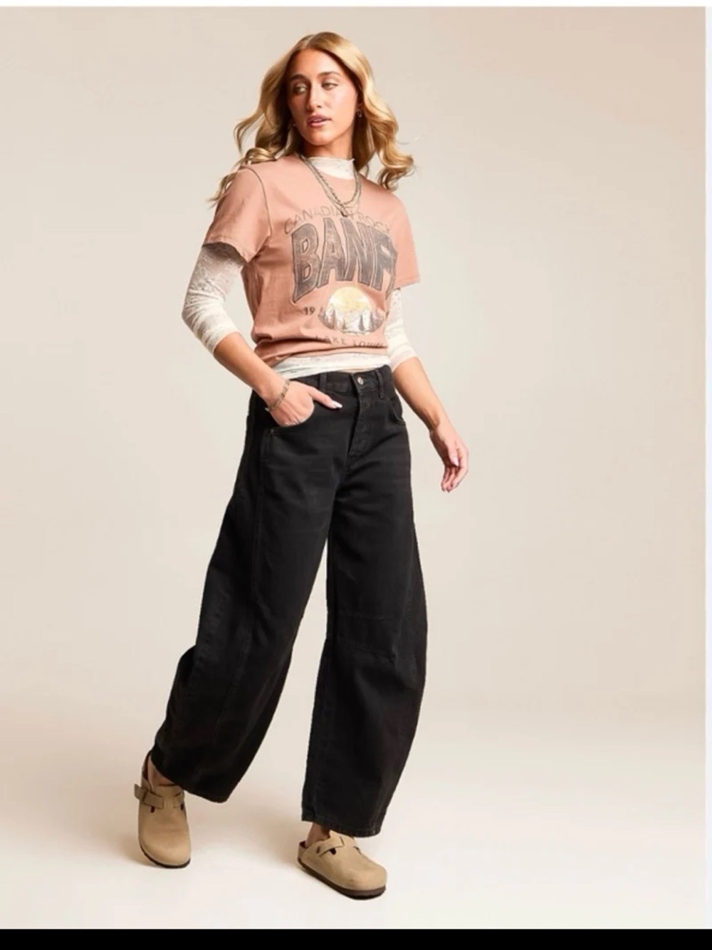 FREE PEOPLE WE THE FREE GOOD LUCK MID RISE BARREL JEAN - SOUNDWAVE 7503 
size 29 - Picture 4 of 12
